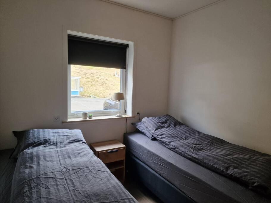 דירות Oyndarfjordur New Flat With Hot Tub - No3 מראה חיצוני תמונה